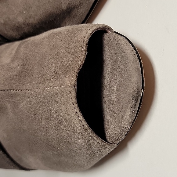 Vince Camuto Pamari Peep Toe Wedge Booties Gray Leather Ankle Boots Size 10 - Picture 9 of 16